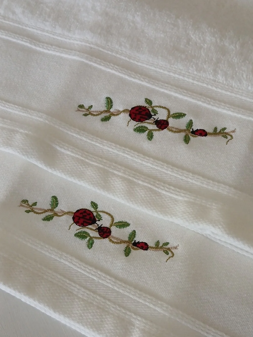 Ladybugs Fingertip Guest Towels 100% Cotton HOME SPA Portugal 12x18